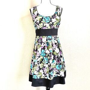 Speeckless floral dress 
